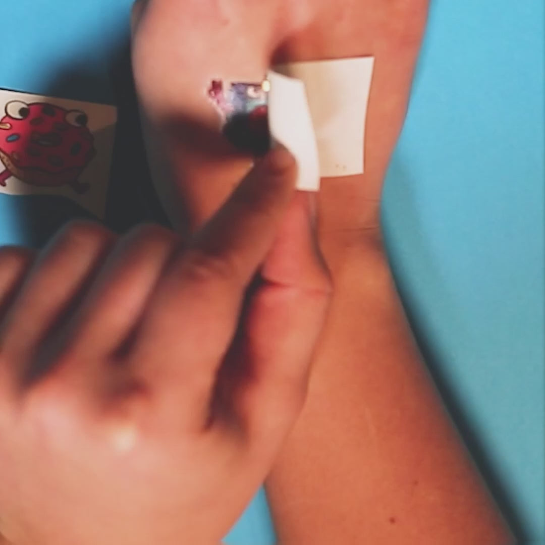 Surf & Skate temporary tattoos set with 50 colorful and gold designs, safe and easy to apply – Funky Confetti