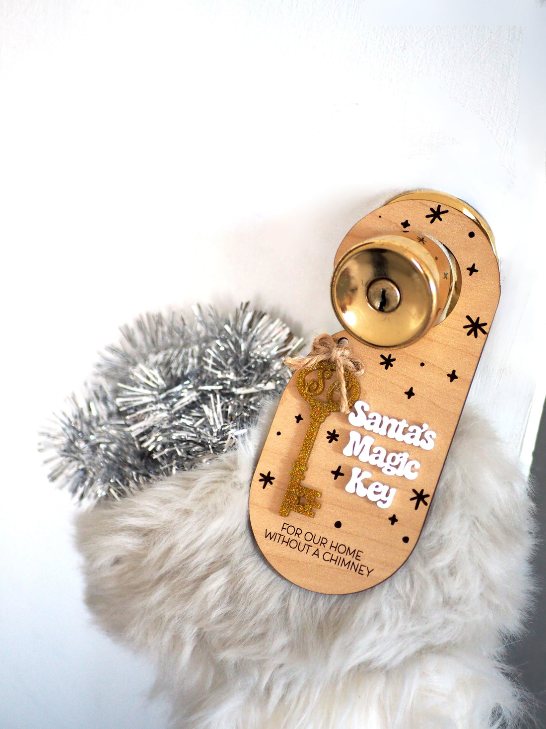 Santa’s Magic Key wooden glitter door hanger with gold key and star details  – Funky Confetti